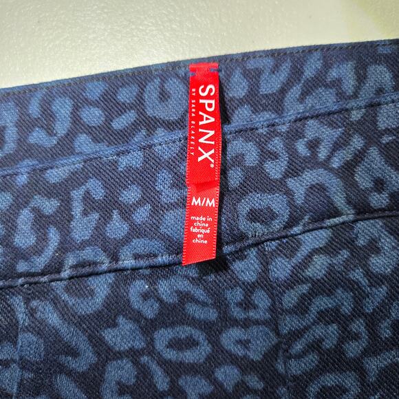 Spanx Mid Rise Blue‎ Leopard Print Pull On Jeanish Leggings Women's Size Medium - Picture 5 of 6